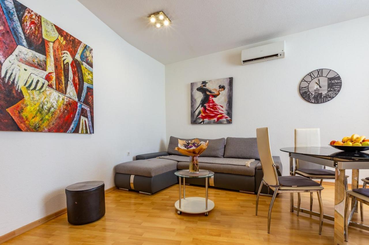 Vale Apartment With Balcony 자다르 외부 사진
